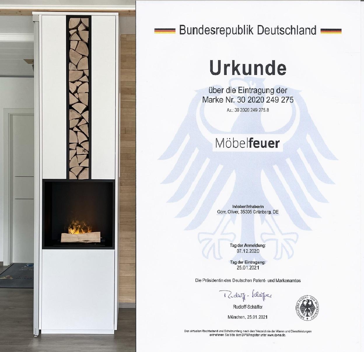 Urkunde und Möbelfeuer Urkunde und Möbelfeuer-Bild
