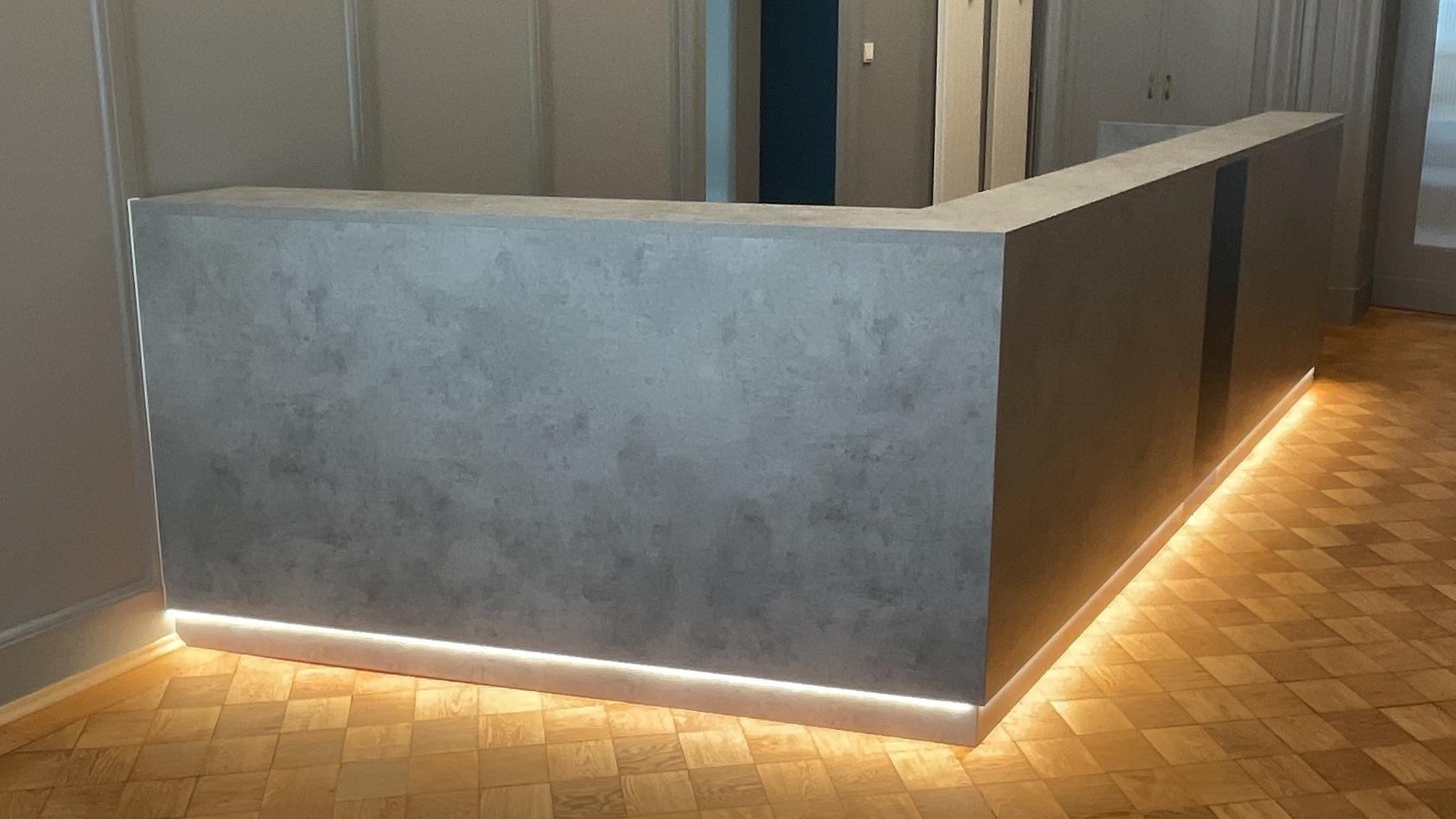 Moderne Empfangstheke in Betonoptik Empfangstheke in Betonoptik in Gießen